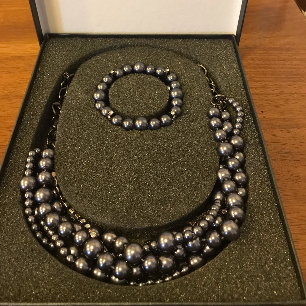 Bracelet & necklace set